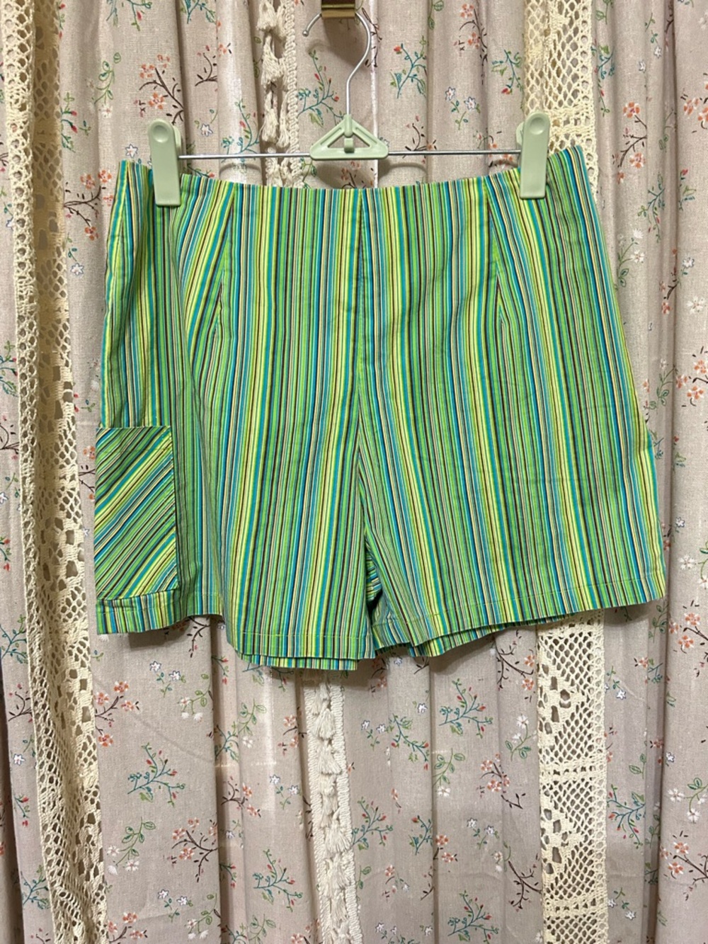 3/$30 Vintage Sharon Endick KATE Striped Shorts Size 6 Made in USA